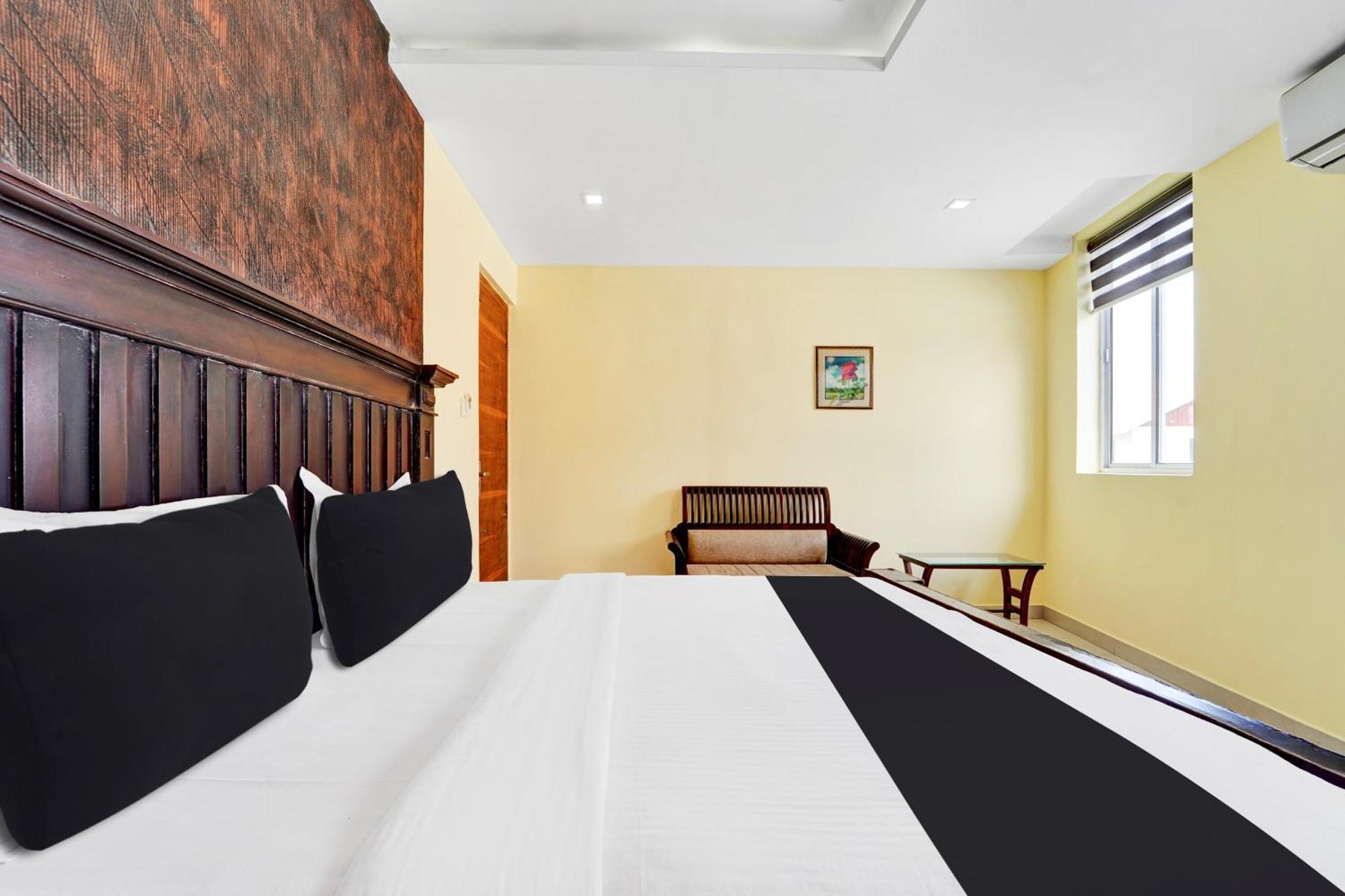 Super Townhouse Ernakulam North Hotel Kochi Exterior photo